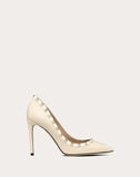 WOMEN'S VALENTINO GARAVANI ROCKSTUD GRAINY CALFSKIN PUMP 100 MM LIGHT IVORY