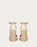WOMEN'S VALENTINO GARAVANI ROCKSTUD DOUBLE GRAINY CALFSKIN WEDGE SANDAL 95 MM IVORY