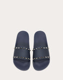 MEN'S VALENTINO GARAVANI ROCKSTUD RUBBER SLIDER SANDAL DARK BLUE