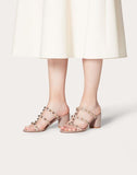 WOMEN'S VALENTINO GARAVANI ROCKSTUD CALFSKIN LEATHER SLIDE SANDAL 60 MM POUDRE