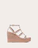 WOMEN'S VALENTINO GARAVANI ROCKSTUD ANKLE STRAP WEDGE SANDAL 95 MM POUDRE