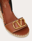 WOMEN'S VALENTINO GARAVANI VLOGO COWHIDE SANDAL 105 MM TAN