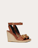 WOMEN'S VALENTINO GARAVANI VLOGO COWHIDE SANDAL 105 MM TAN