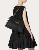 WOMEN'S VALENTINO GARAVANI MEDIUM VRING GRAINY CALFSKIN CHAIN BAG BLACK