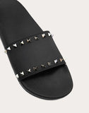 MEN'S VALENTINO GARAVANI ROCKSTUD RUBBER SLIDER SANDAL BLACK
